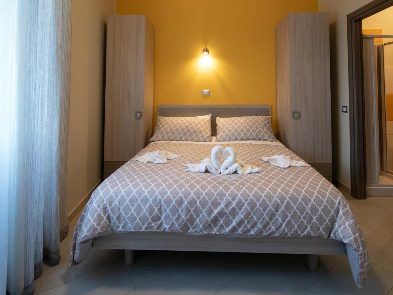La Madonnina Hotel Nicosia Bagian luar foto